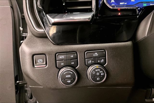 Used 2024 Chevrolet Silverado 1500 RST AWD/4WD image 39