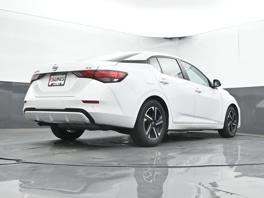 Used 2024 Nissan Sentra SV FWD image 41