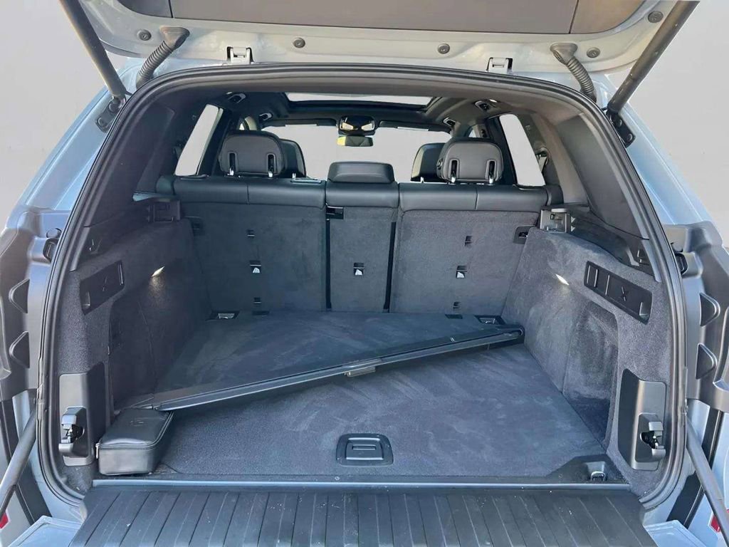 Used 2025 BMW X5 xDrive40i w/ M Sport Package image 10