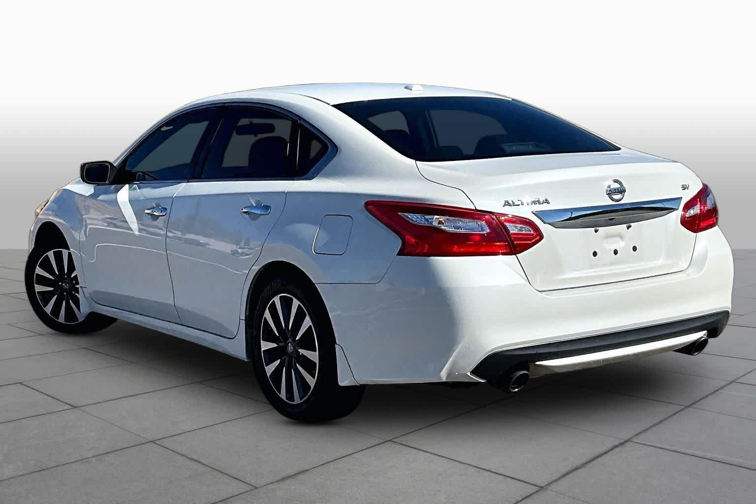 Used 2017 Nissan Altima 2.5 SV FWD image 12