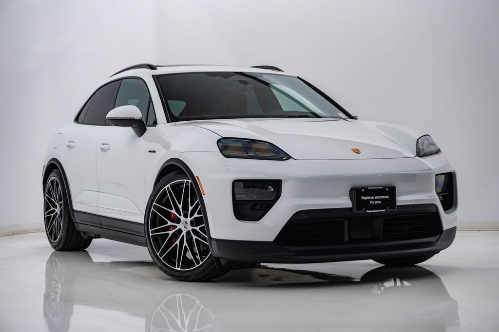 Certified 2025 Porsche Macan 4S Electric AWD/4WD image 8
