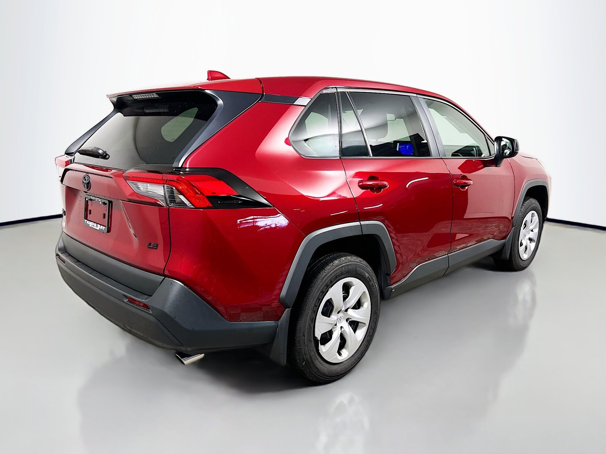 Used 2025 Toyota RAV4 LE image 4