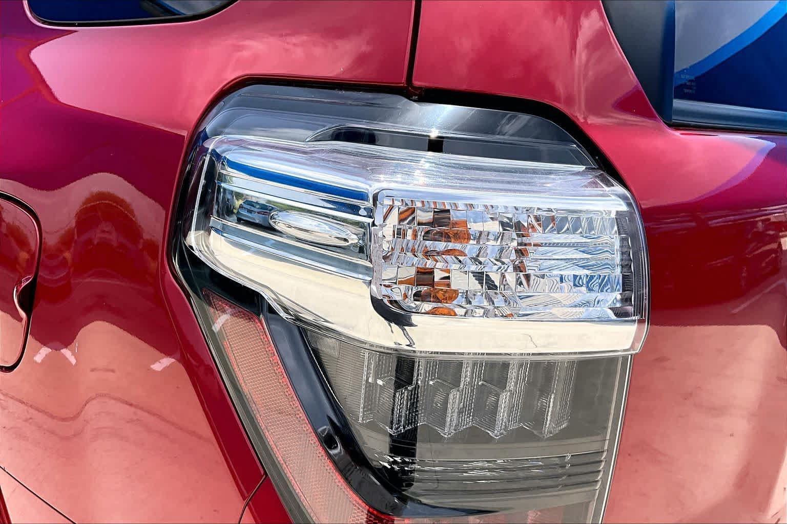 Used 2023 Toyota 4Runner Limited AWD/4WD image 28