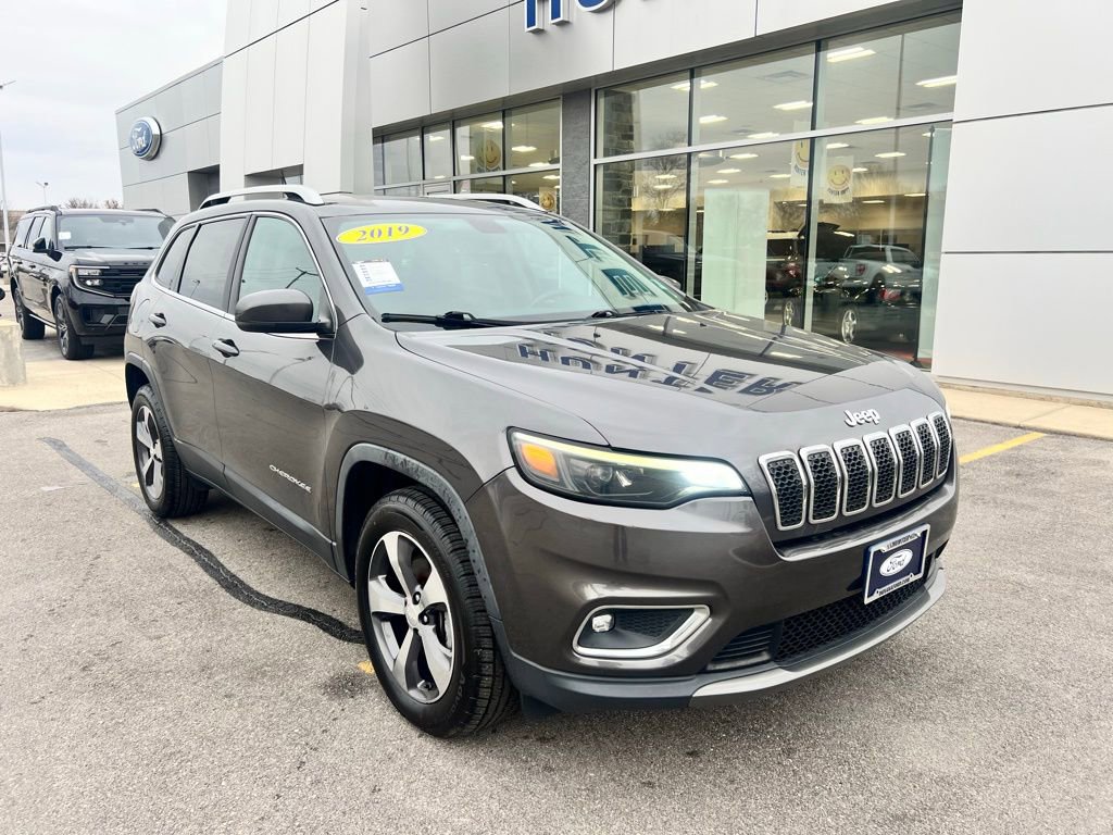 Used 2019 Jeep Cherokee Limited image 45