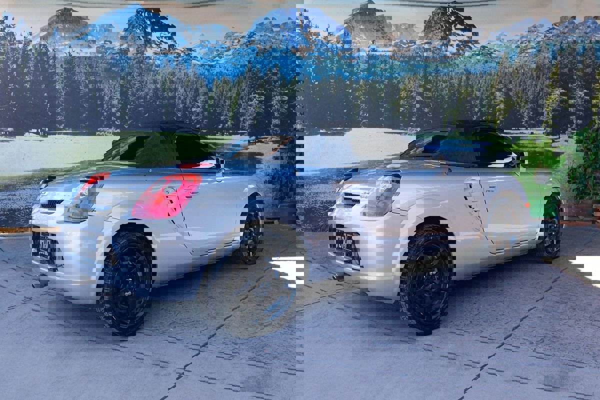 Used 2005 Toyota MR2 image 6