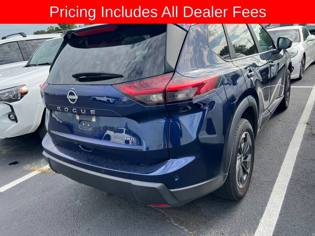 Used 2025 Nissan Rogue SV AWD/4WD image 6