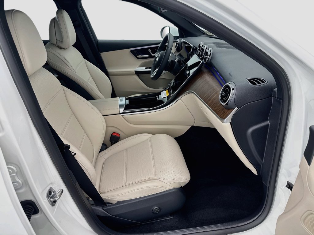 Certified 2026 Mercedes-Benz GLC 300 image 18