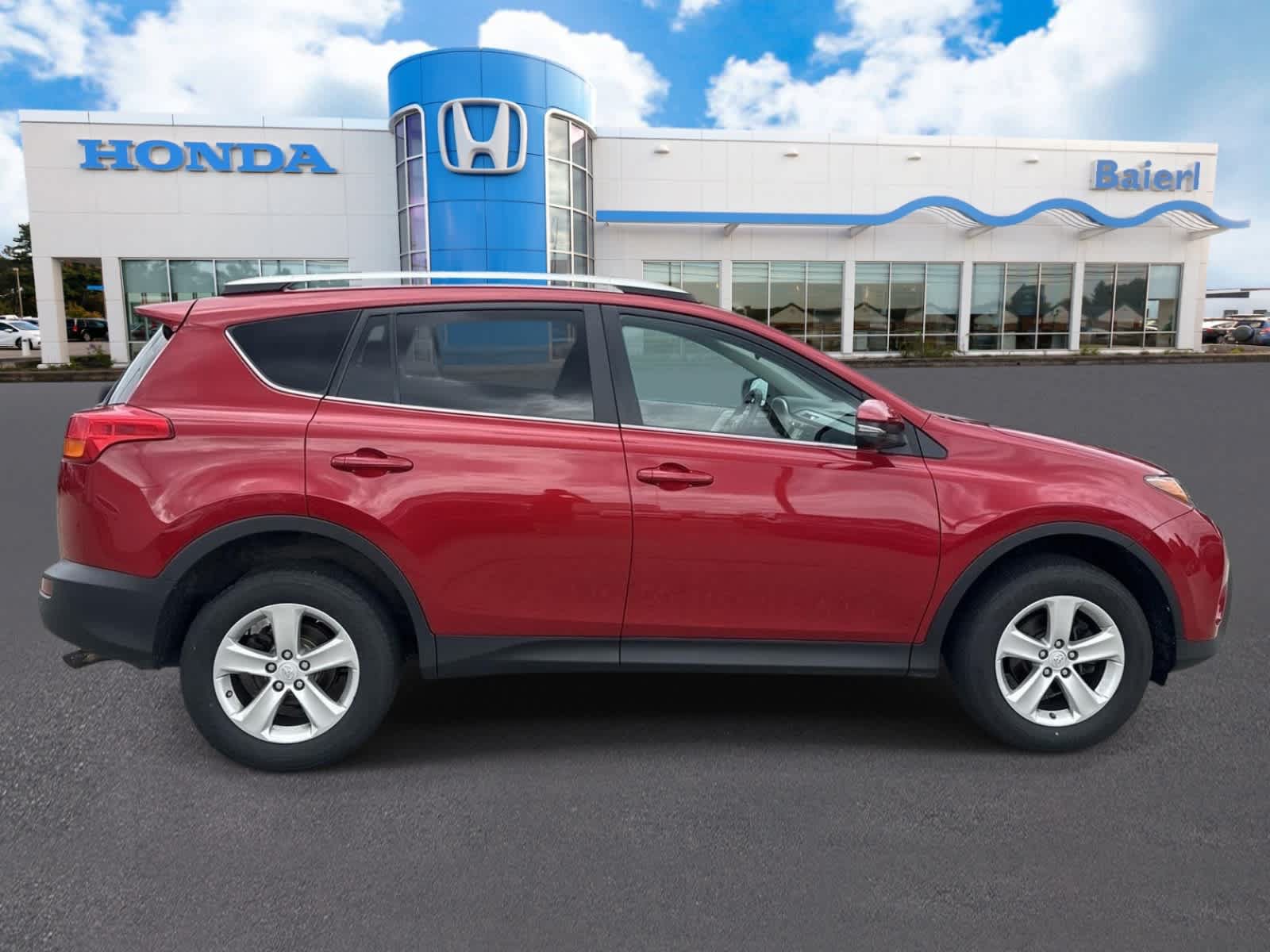Used 2013 Toyota RAV4 XLE AWD/4WD image 6