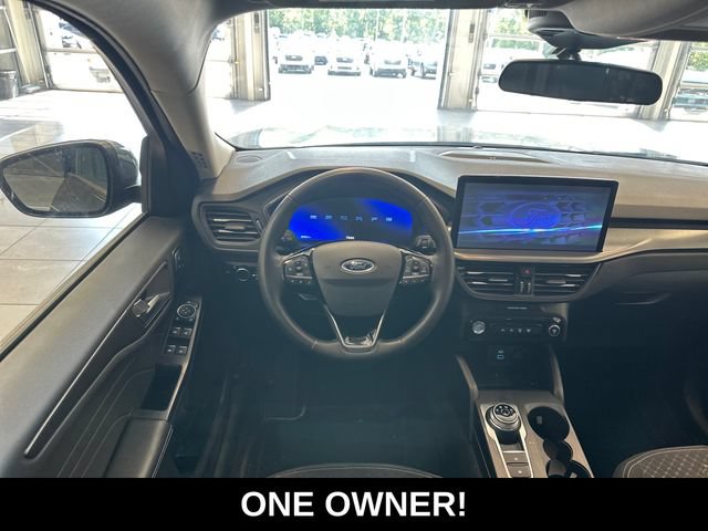 Used 2023 Ford Escape Active w/ Tech Pack #2 AWD/4WD image 2