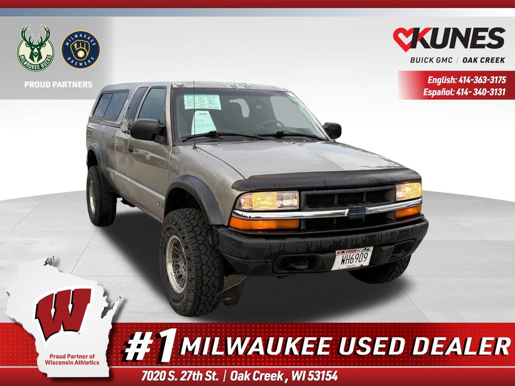 Used 2000 Chevrolet S10 Pickup 4x4 Extended Cab w/ Preferred Equipment Group video 1