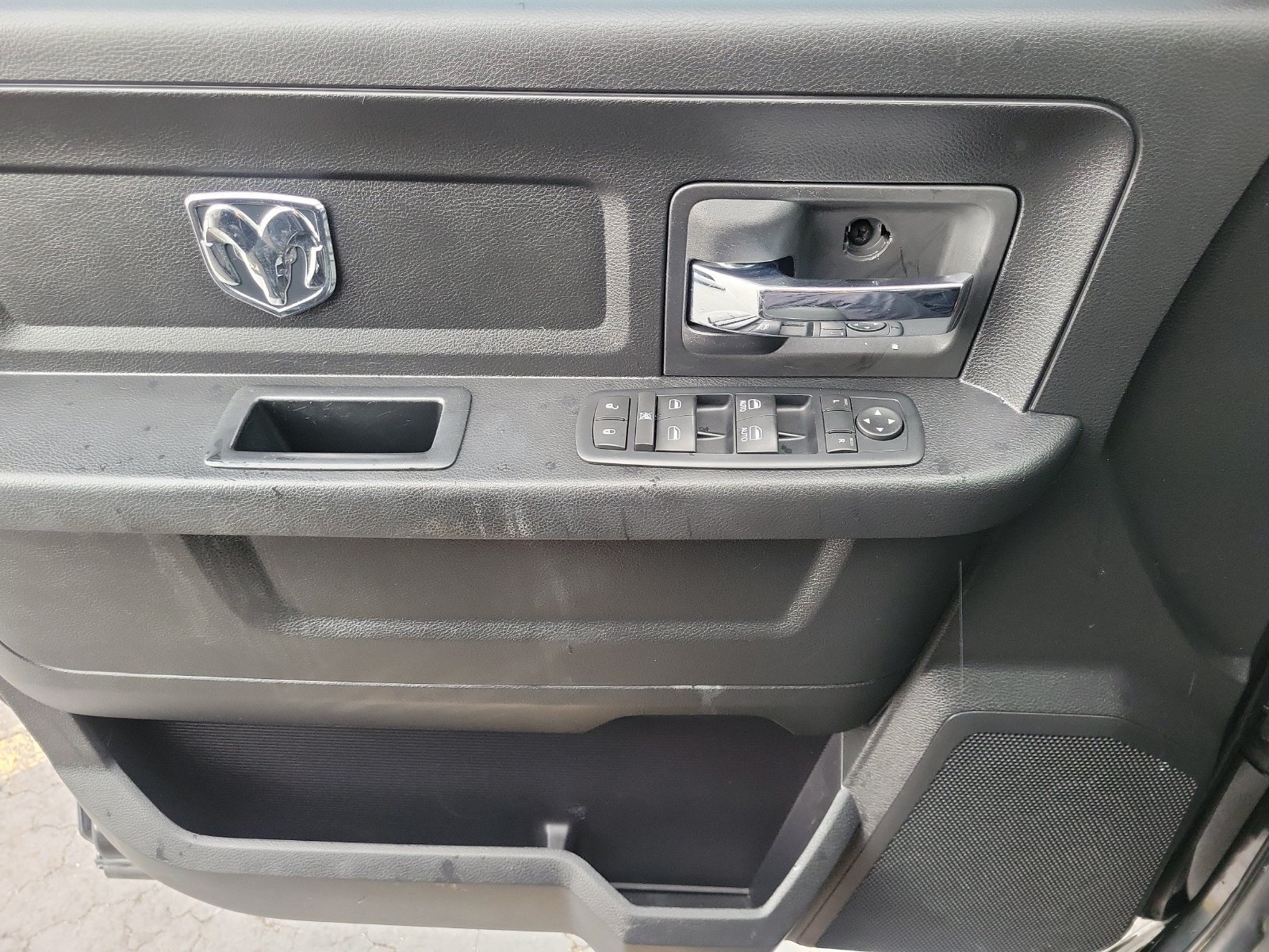 Used 2017 RAM 1500 Classic SLT RWD image 17