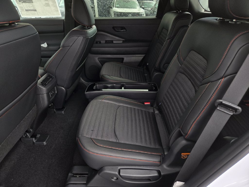 New 2026 Nissan Pathfinder Rock Creek w/ Rock Creek Premium Package AWD/4WD image 5