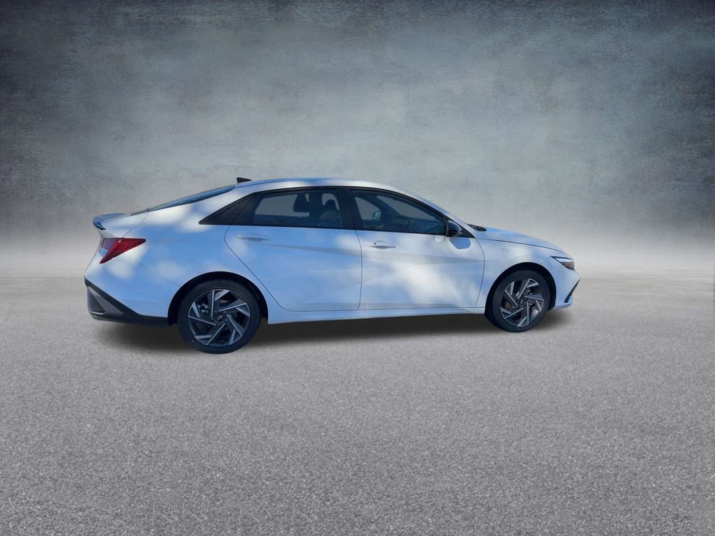 New 2025 Hyundai Elantra SEL image 24
