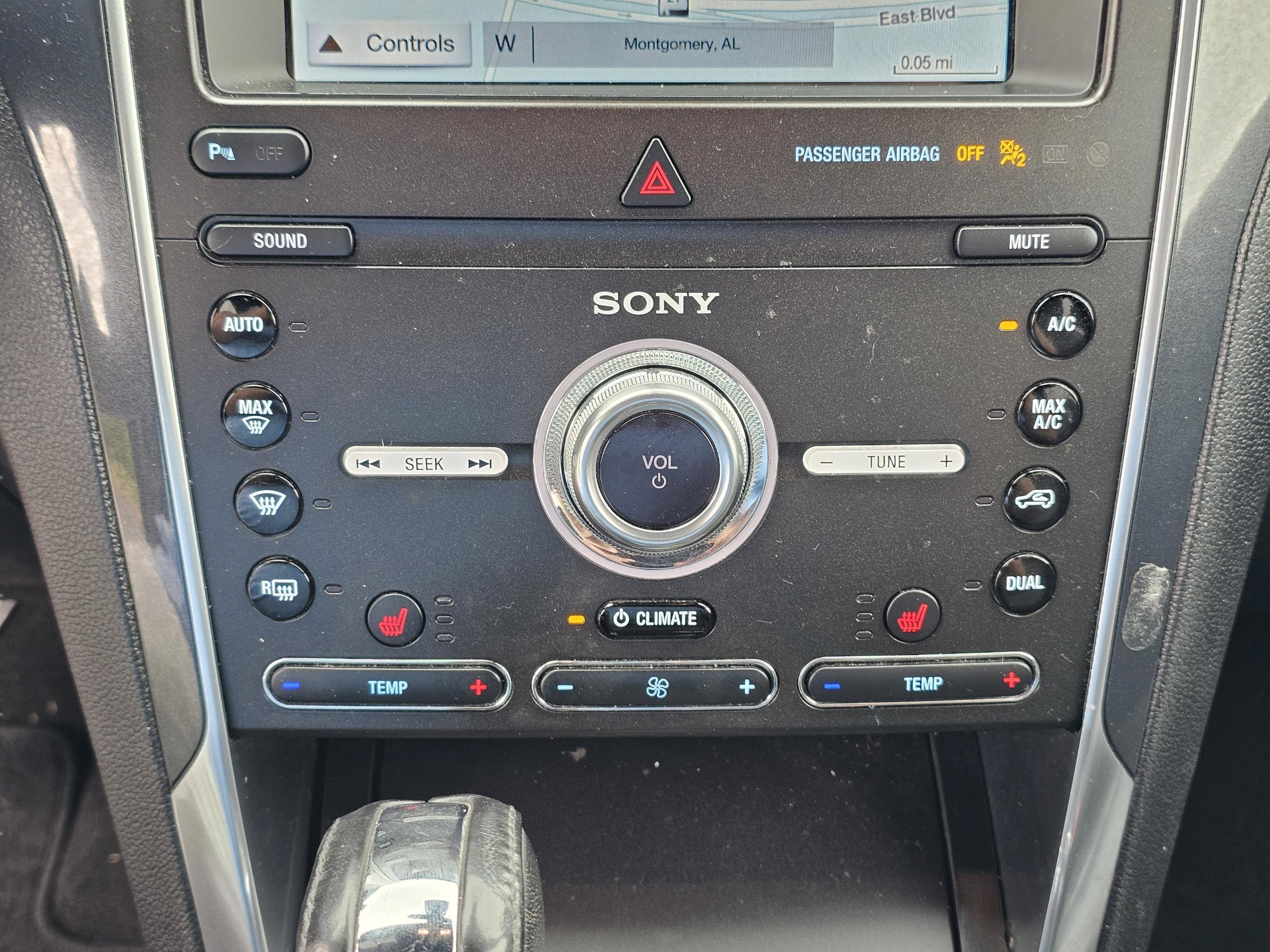 Used 2019 Ford Explorer Sport w/ Ford Safe & Smart Package AWD/4WD image 30