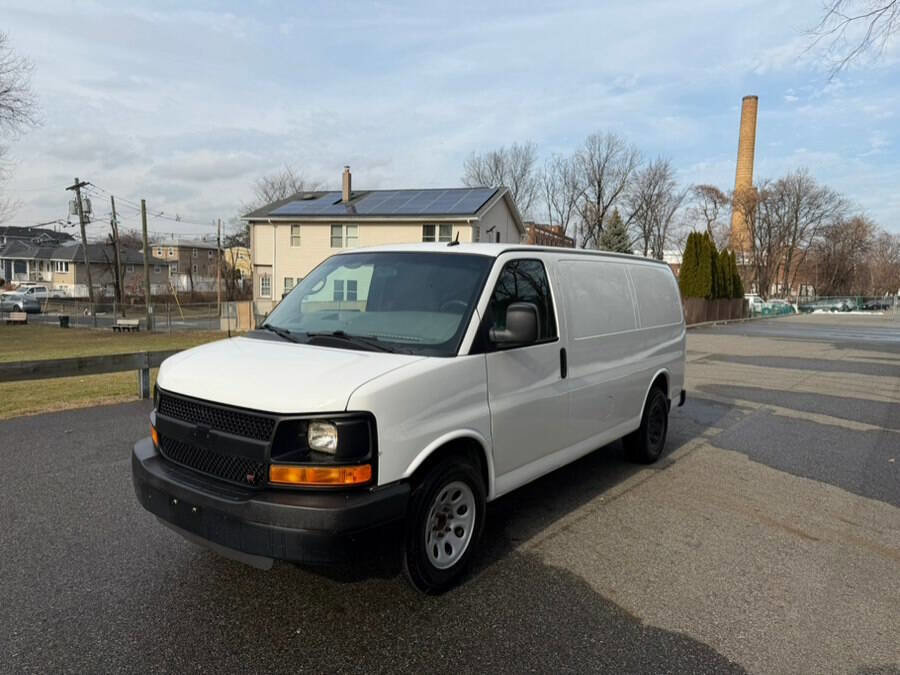 Used 2014 Chevrolet Express 1500 image 3