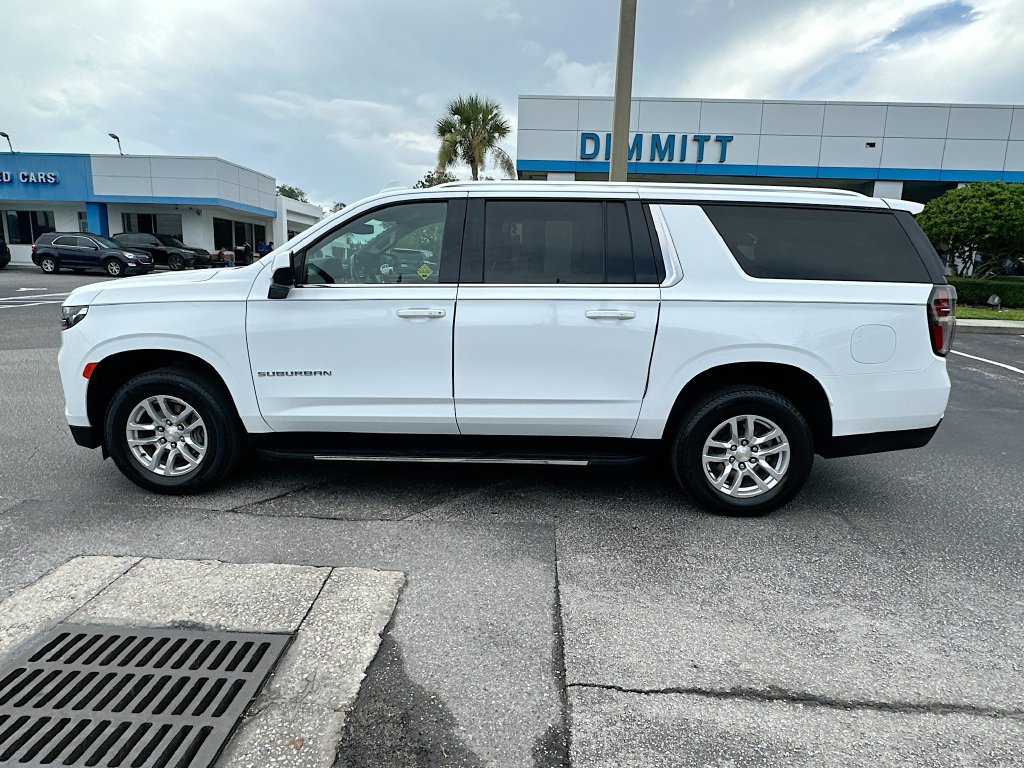Used 2024 Chevrolet Suburban LT AWD/4WD image 8