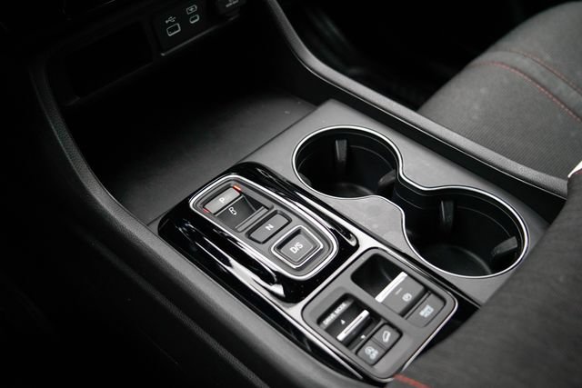 Certified 2025 Honda Pilot Sport image 6
