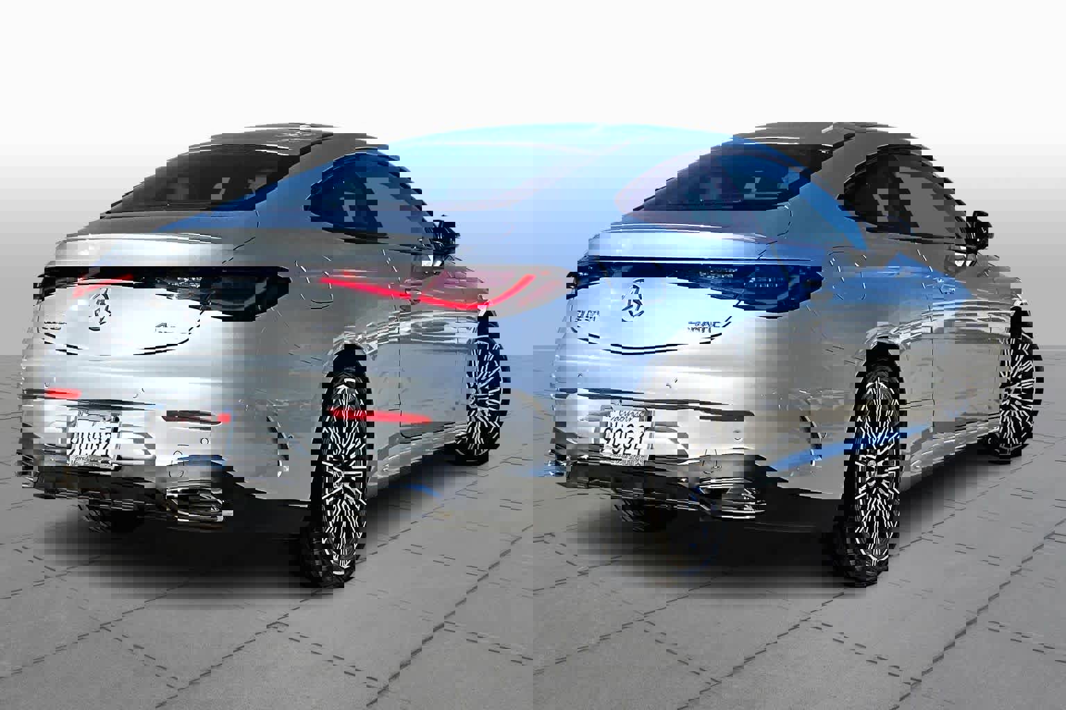 Used 2025 Mercedes-Benz CLE 300 4MATIC Coupe image 12