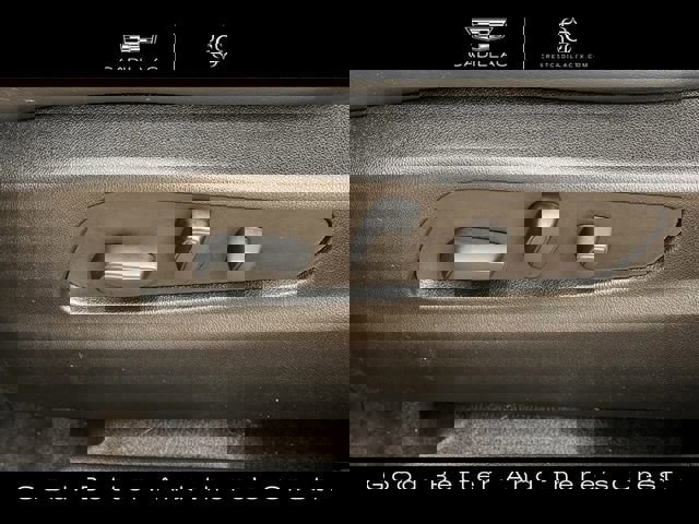 Certified 2023 Cadillac XT4 Premium Luxury w/ Cold Weather Package image 28