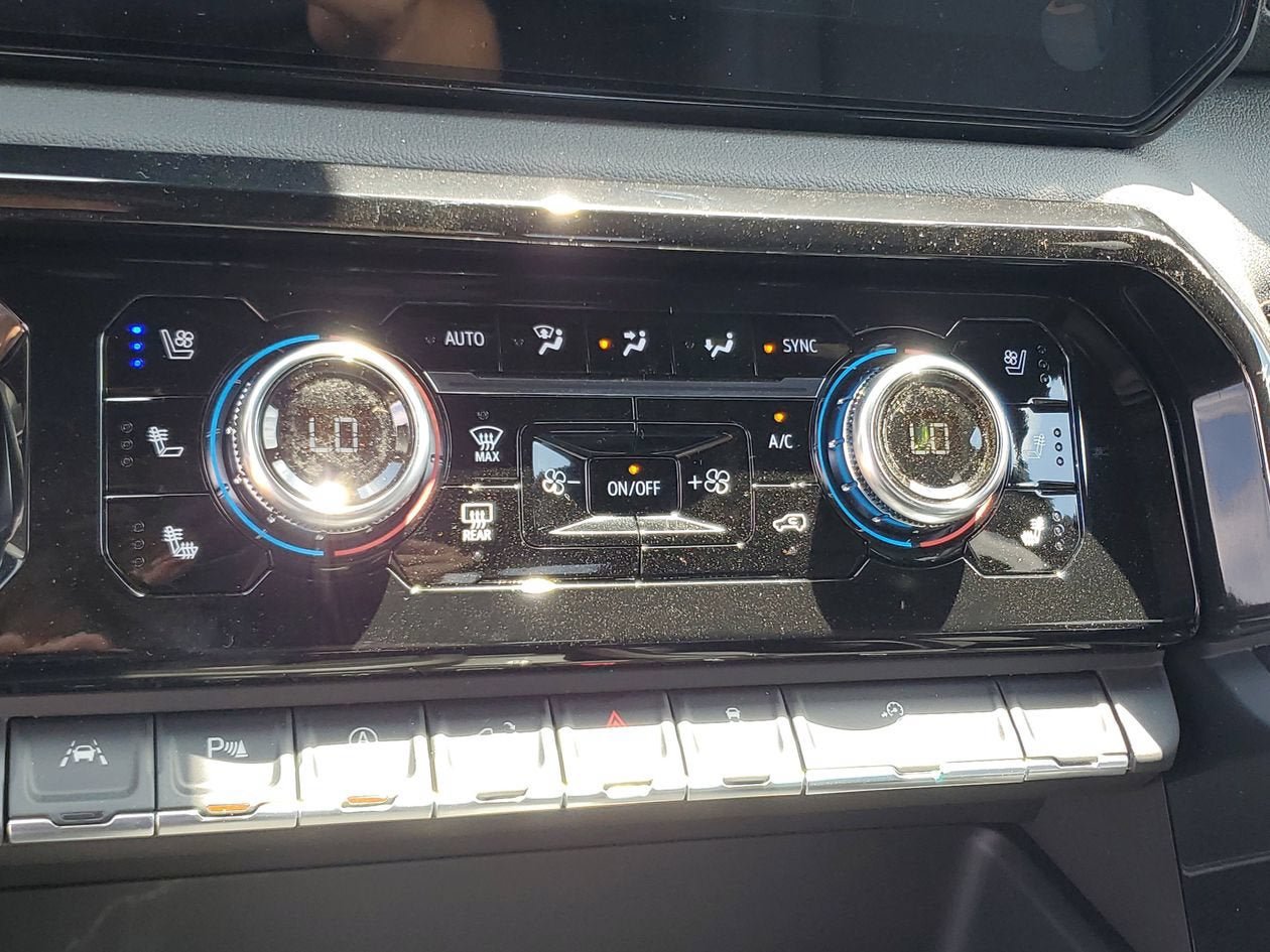 New 2026 GMC Sierra 1500 AT4 w/ AT4 Premium Package AWD/4WD image 24