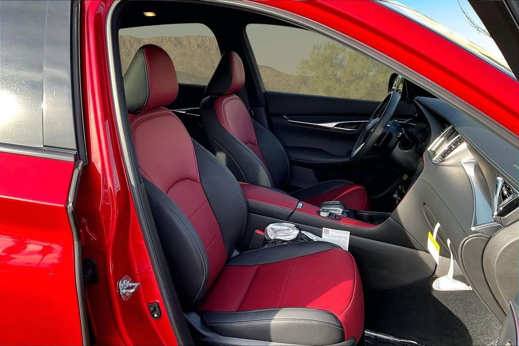 Used 2025 INFINITI QX50 Sport image 7