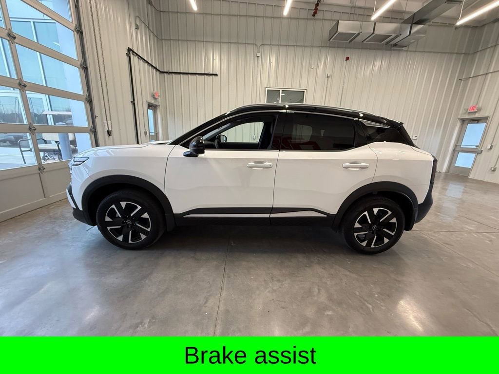 Used 2025 Nissan Kicks SR image 7