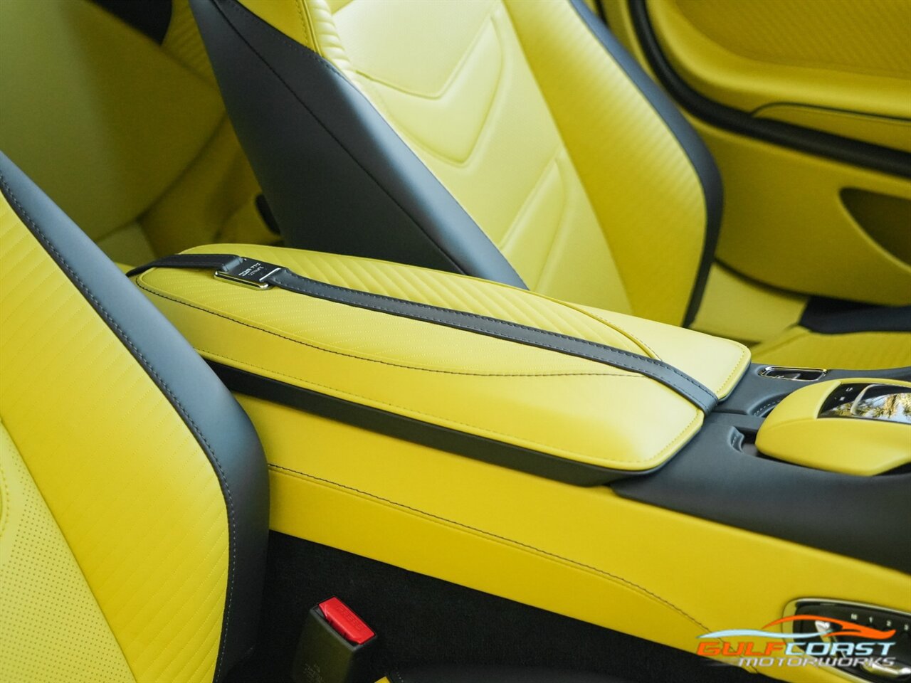 Used 2023 Aston Martin DBS Coupe RWD image 40