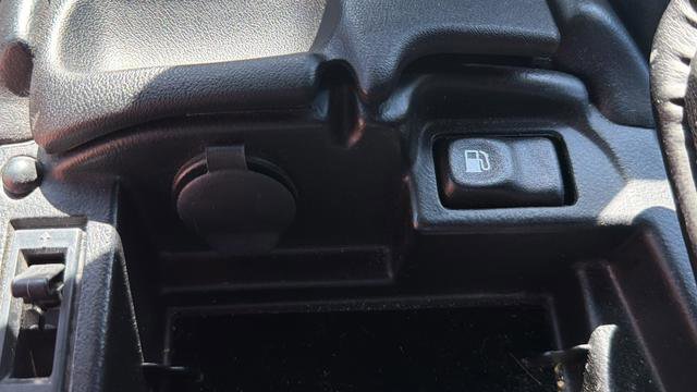 Used 2001 Chevrolet Corvette Convertible w/ Preferred Equipment Group2 image 26