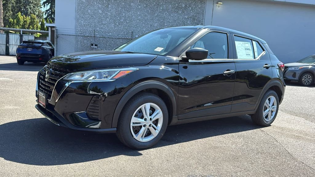 Certified 2025 Nissan Kicks Play S FWD image 1