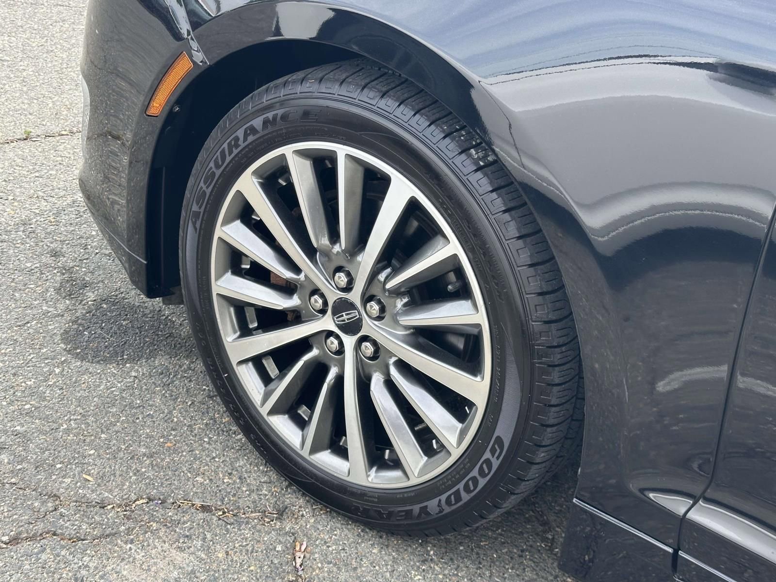 Used 2020 Lincoln MKZ AWD image 7