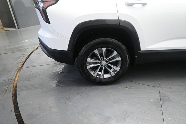 Used 2025 Chevrolet Equinox LT AWD/4WD image 19