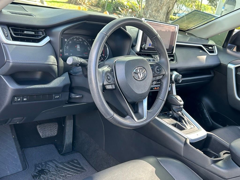 Used 2023 Toyota RAV4 XLE Premium image 44