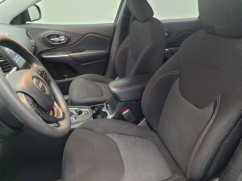 Used 2020 Jeep Cherokee Latitude image 17