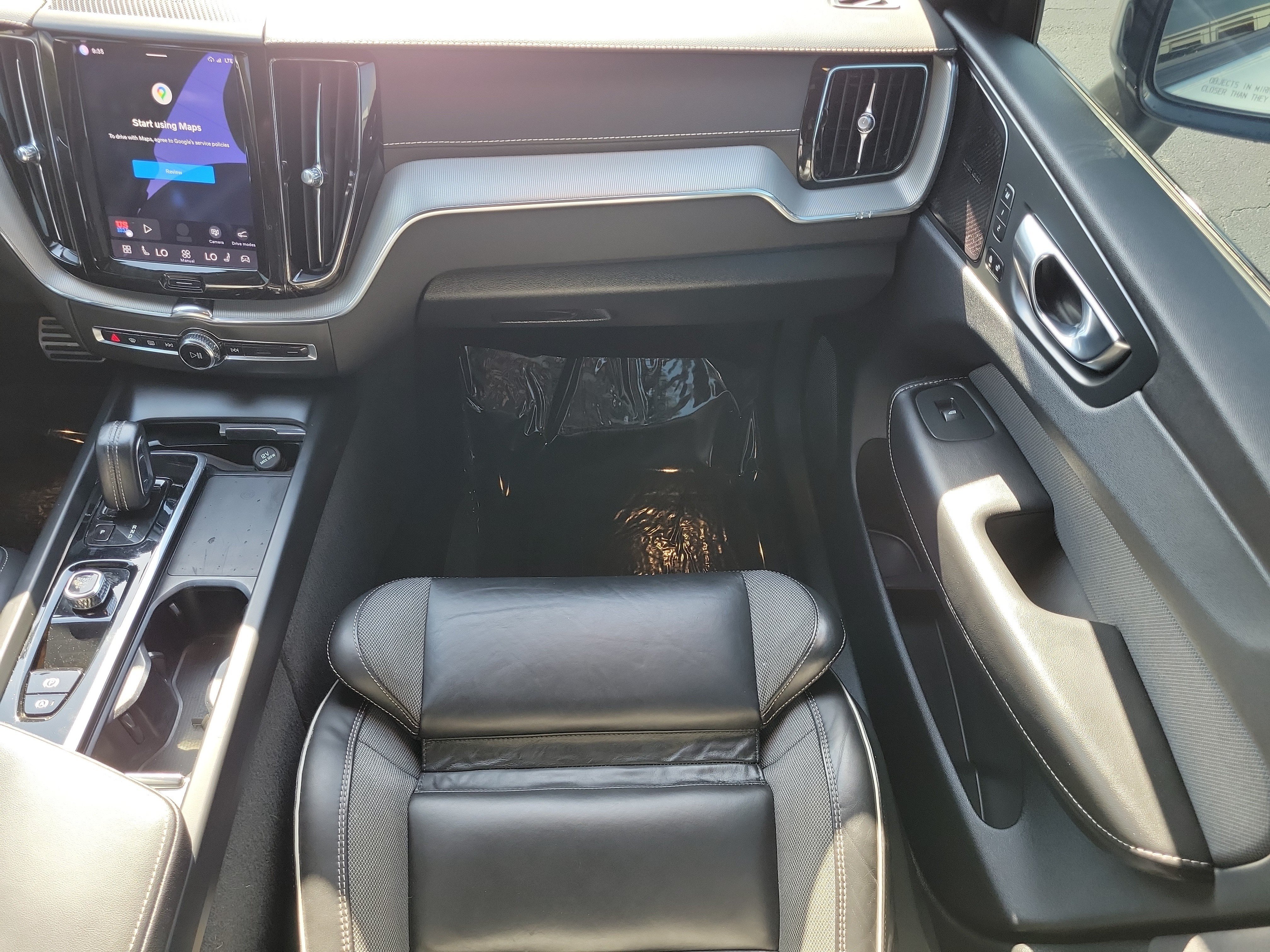 Used 2022 Volvo XC60 B5 R-Design w/ Protection Package Premier FWD image 16