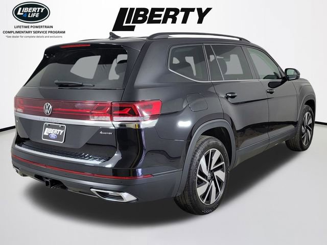 Used 2024 Volkswagen Atlas SE AWD/4WD image 3