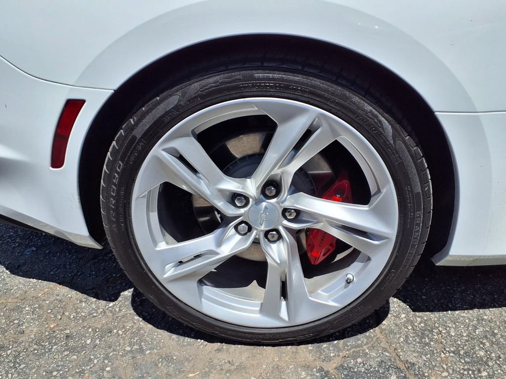 Certified 2023 Chevrolet Camaro SS RWD image 20