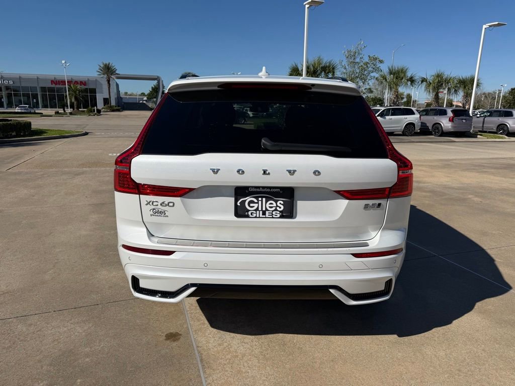 Used 2023 Volvo XC60 B5 Plus w/ Climate Package image 4