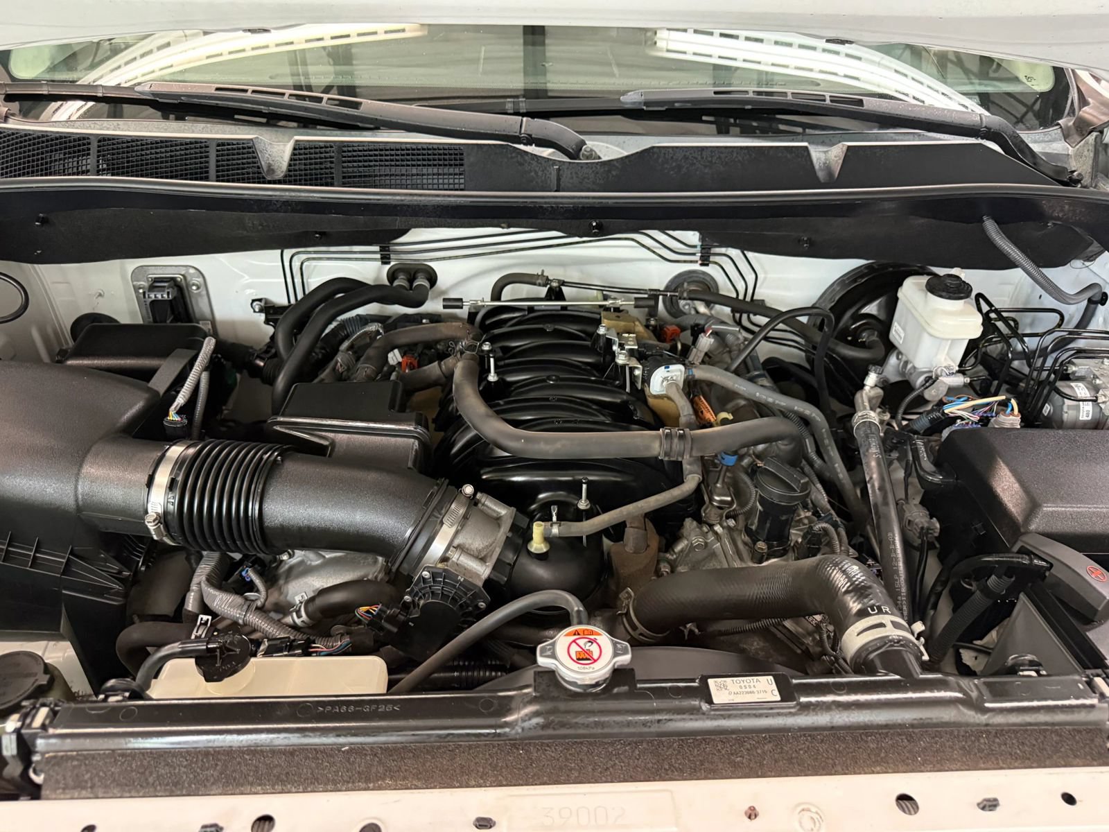 Used 2018 Toyota Tundra Platinum AWD/4WD image 38