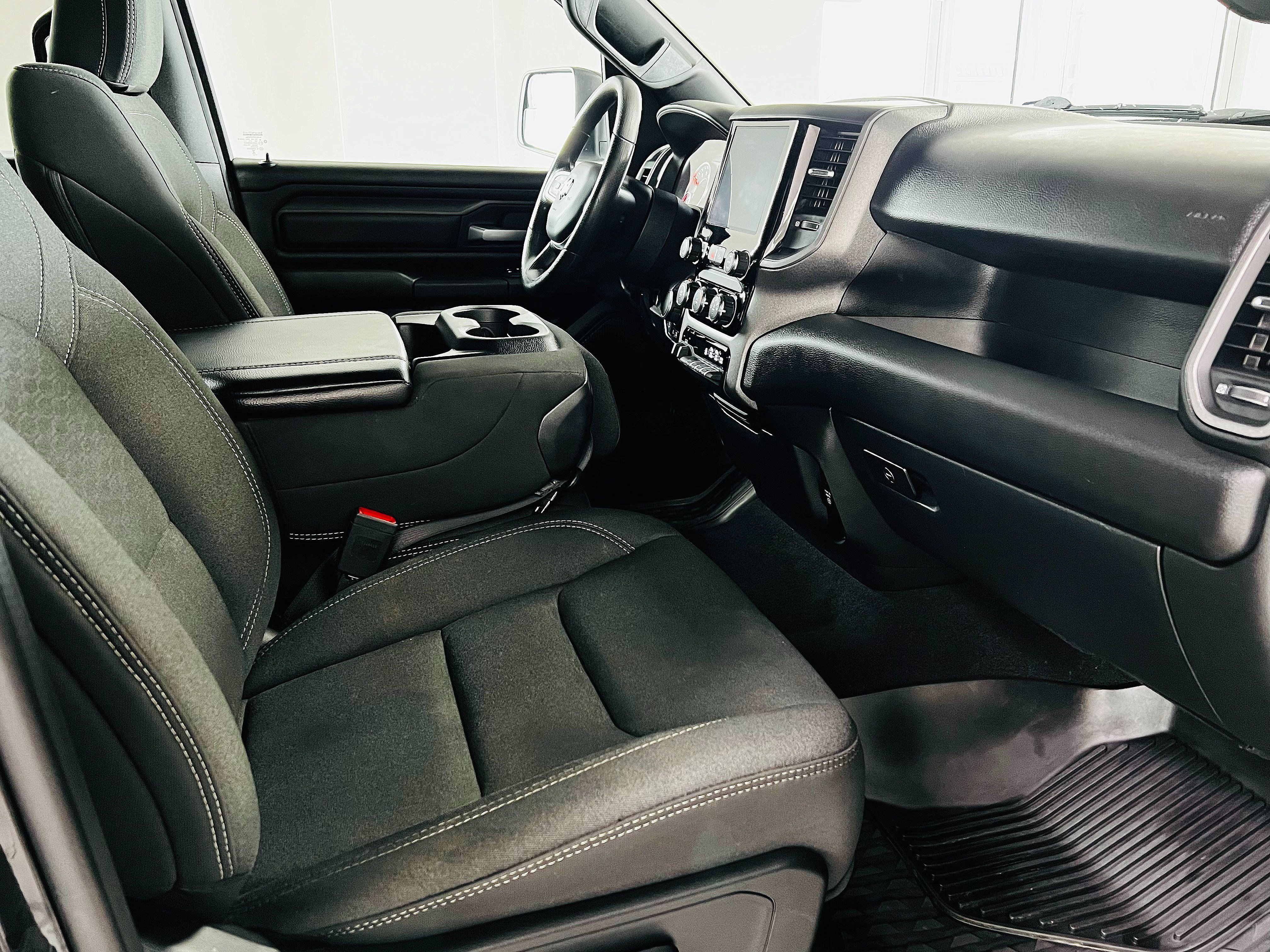 Used 2025 RAM 1500 Warlock AWD/4WD image 25
