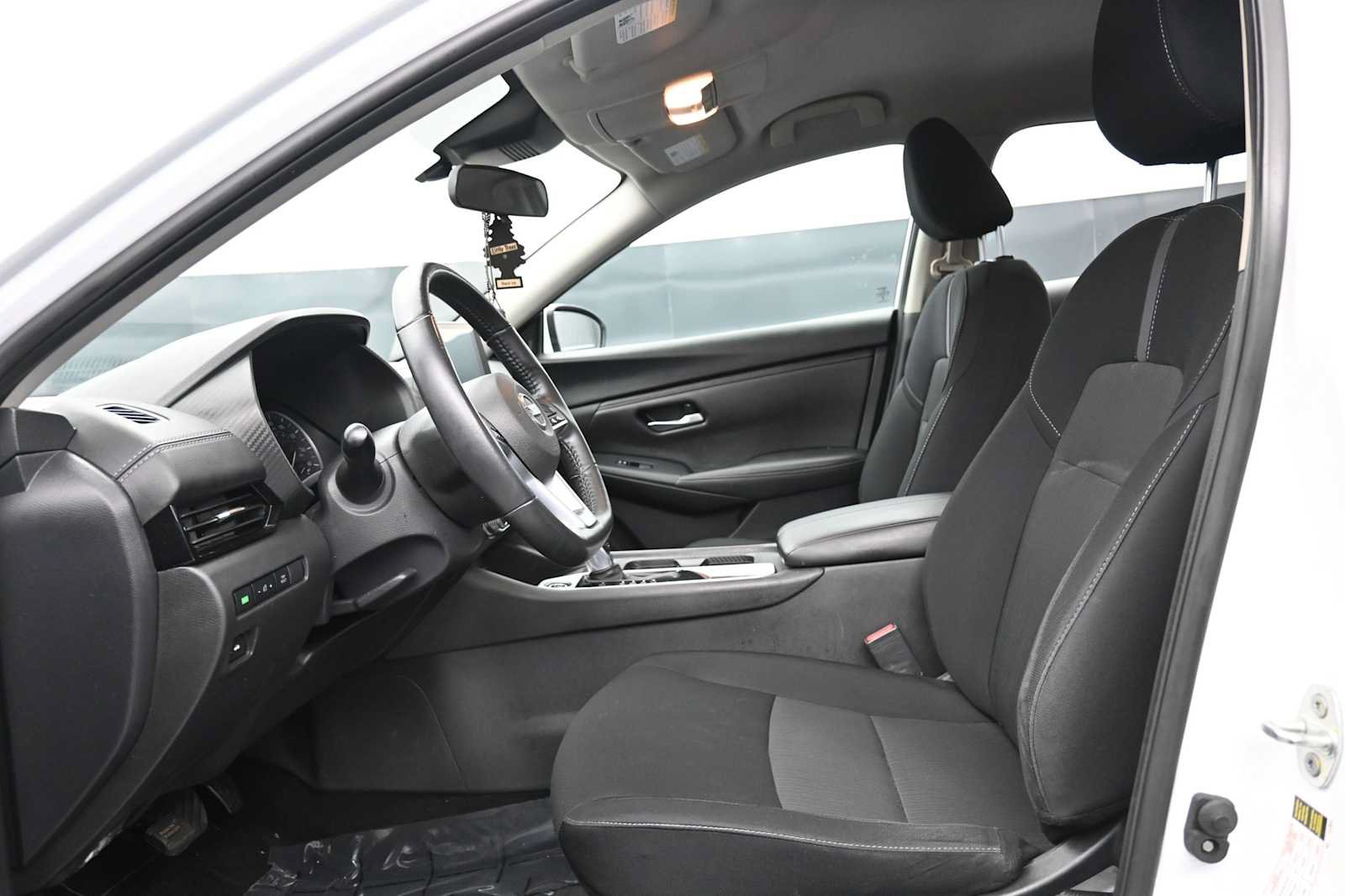 Used 2023 Nissan Sentra SV w/ All-Weather Package FWD image 10
