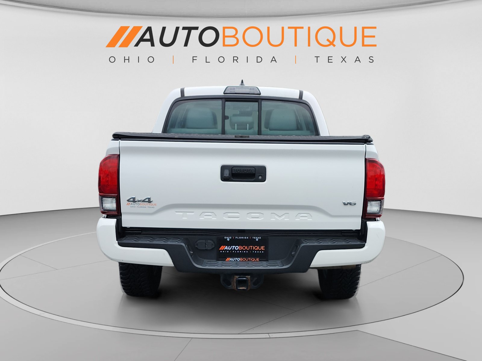 Used 2018 Toyota Tacoma SR w/ SR Convenience Package AWD/4WD image 4