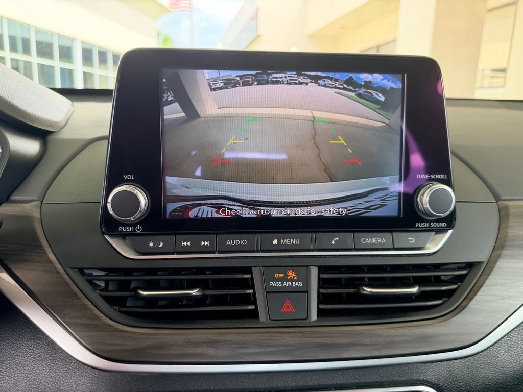Used 2025 Nissan Altima 2.5 SV FWD image 26