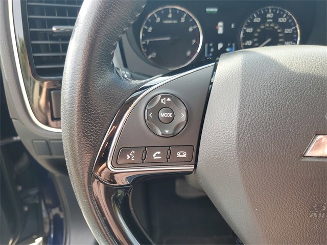 Used 2019 Mitsubishi Outlander SE image 17