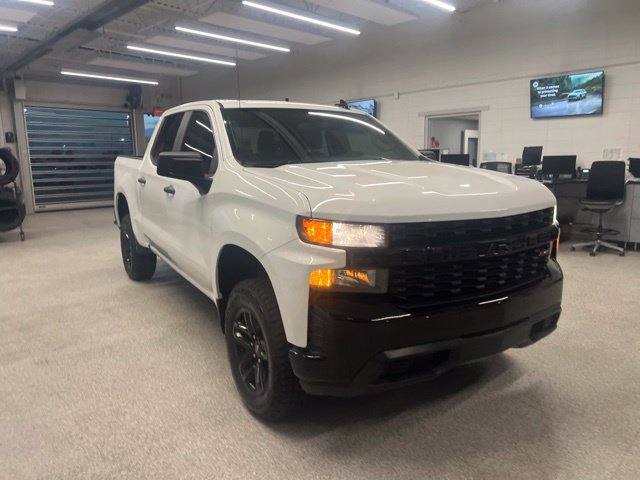 Used 2022 Chevrolet Silverado 1500 Custom Trail Boss AWD/4WD image 3