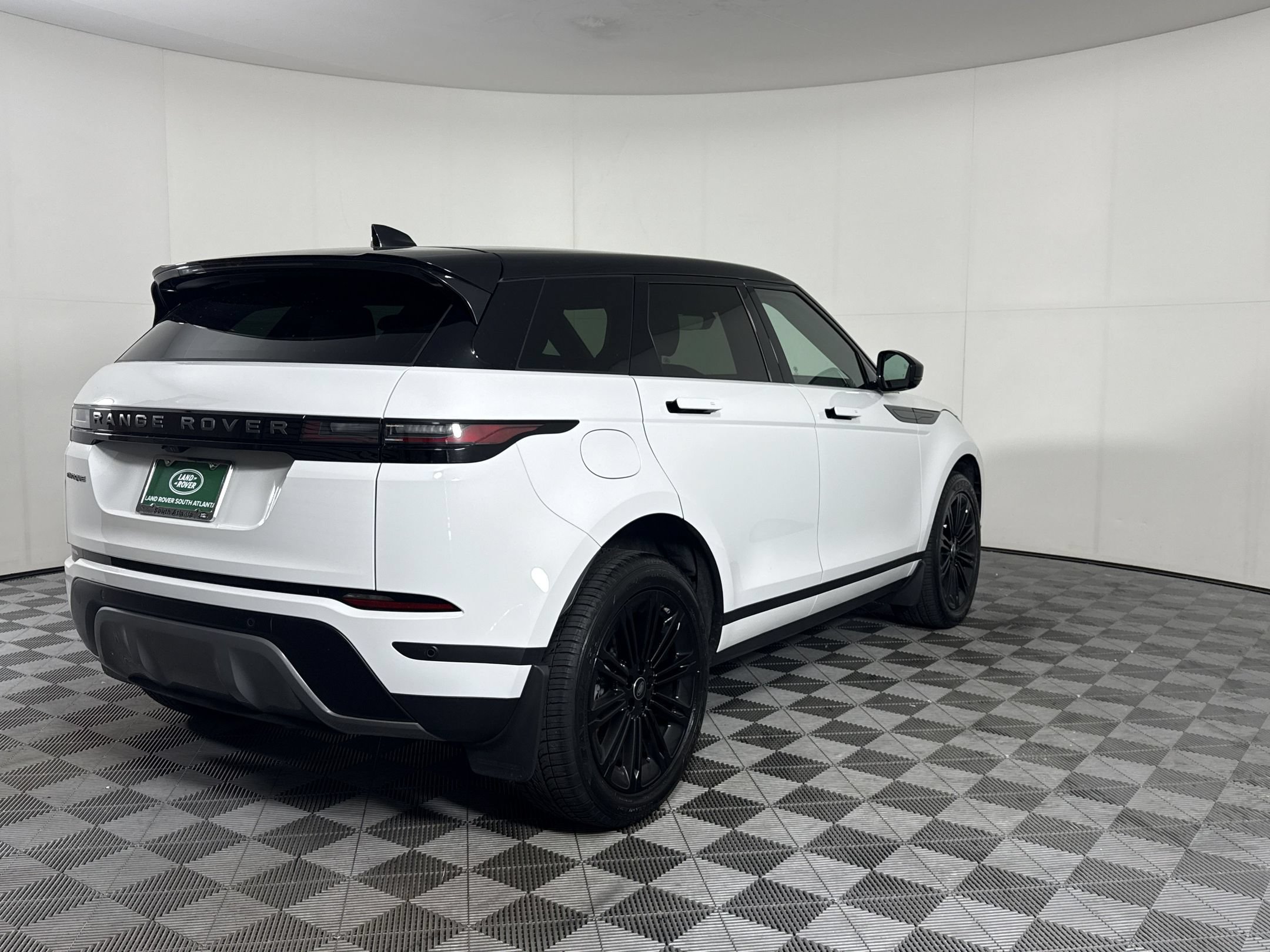 Used 2026 Land Rover Range Rover Evoque S AWD/4WD image 9