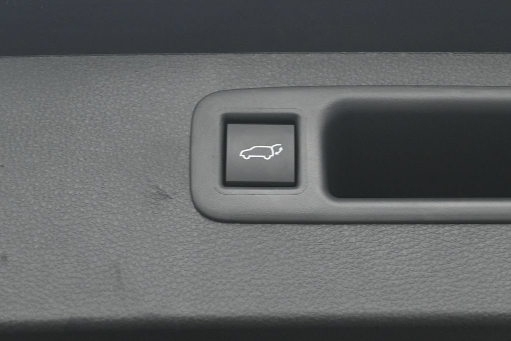 Certified 2026 Toyota Highlander Limited AWD/4WD image 34