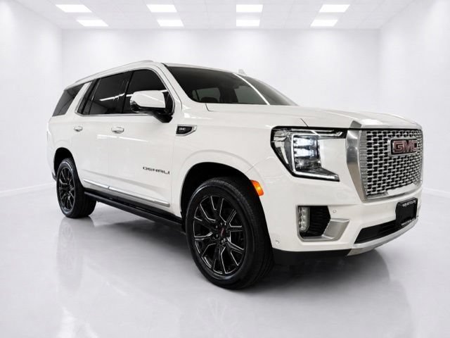 Used 2023 GMC Yukon Denali w/ Advanced Technology Package AWD/4WD image 5