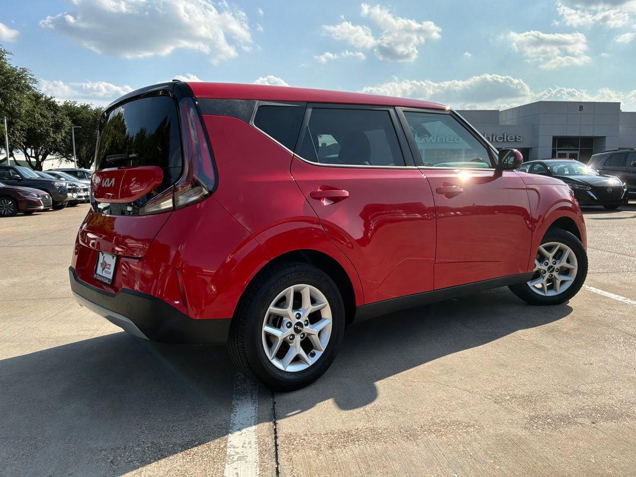 Used 2025 Kia Soul LX w/ LX Technology Package FWD image 6