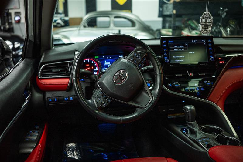 Used 2021 Toyota Camry XSE image 16