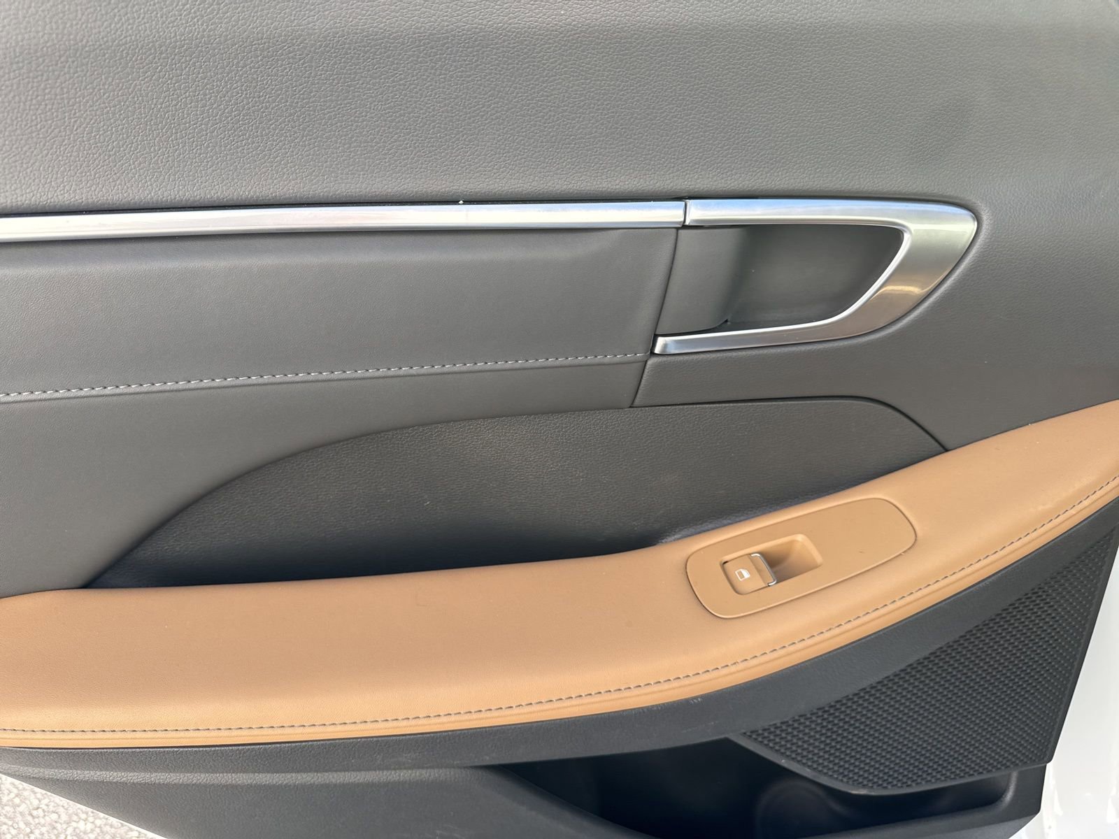 Used 2021 Hyundai Sonata Limited w/ Cargo Package image 11